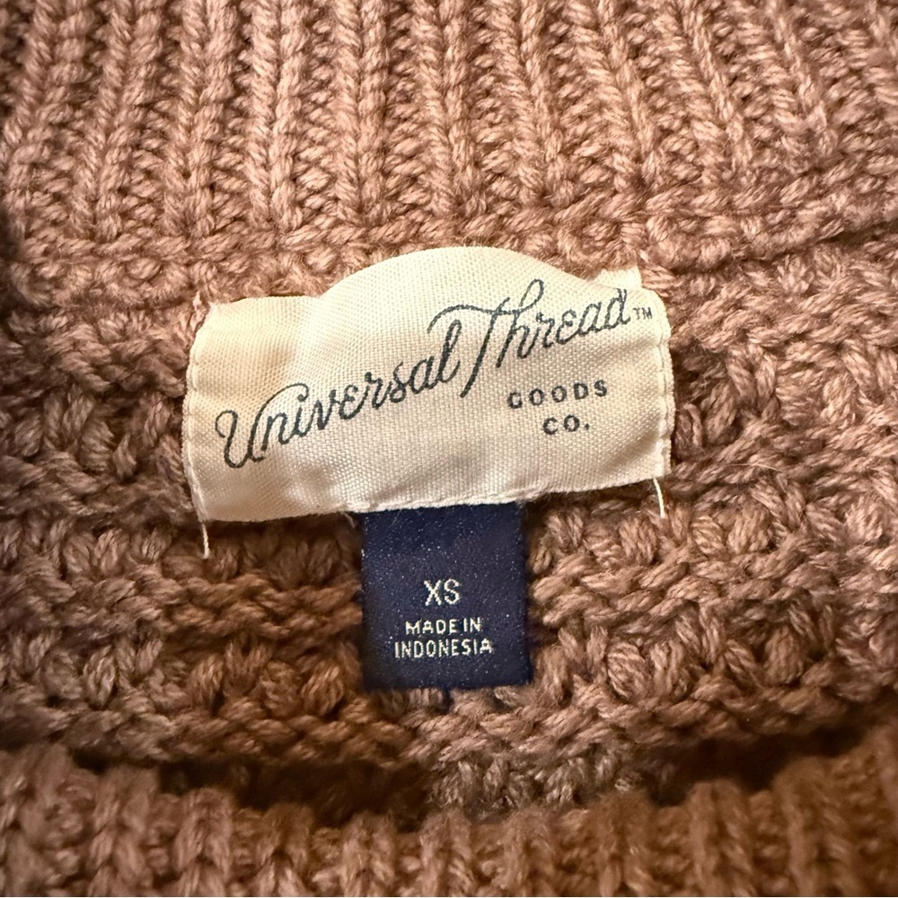 Universal Thread Textured Knit Pullover Crewneck Sweater Women’s XS Taupe Cozy - Picture 6 of 8